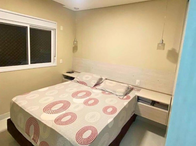 Apartamento de 3 Quartos e Varanda